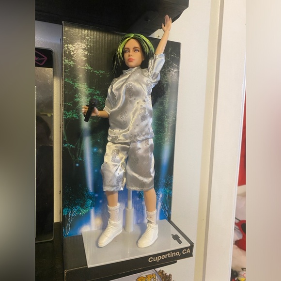 Billie Eilish Live Cupertino, CA Fashion Doll - Picture 1 of 1